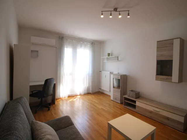 Kiadó lakás Pécs, Egyetemváros, Szigeti út 36 nm