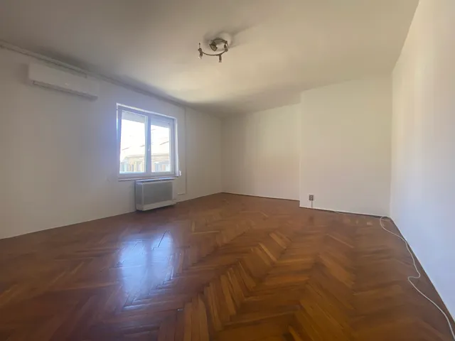 Eladó lakás Pécs, Belváros 33 nm