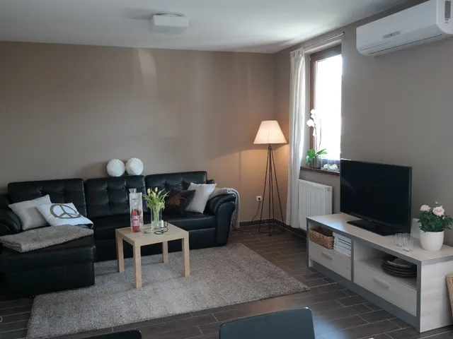 Kiadó lakás Pécs, Egyetemváros 68 nm