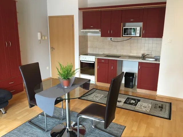 Kiadó lakás Pécs, Egyetemváros 35 nm