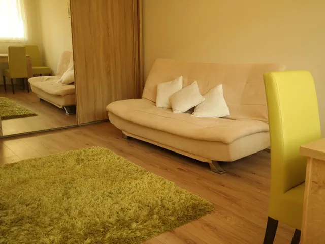 Kiadó lakás Pécs, Egyetemváros 42 nm
