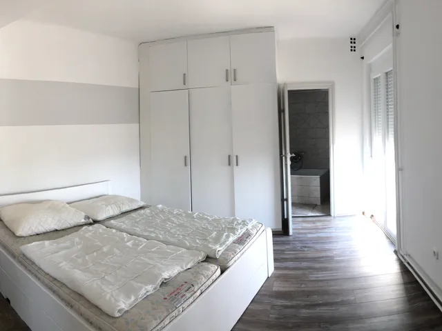 Kiadó lakás Pécs, Egyetemváros 55 nm