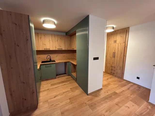 Eladó lakás Pécs, Uránváros 61 nm