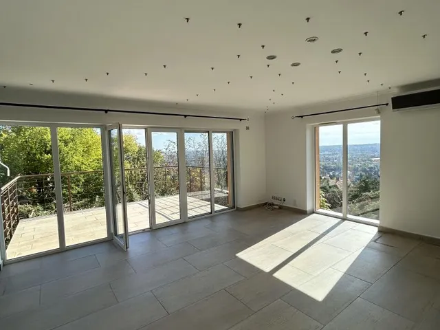 Eladó ház Pécs, Makár, Középmakár dűlő 15 180 nm