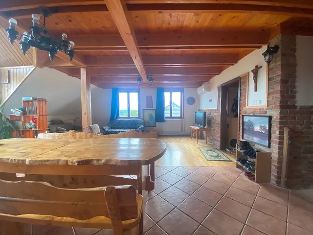 Eladó ház Komló, Kenderföld 200 nm