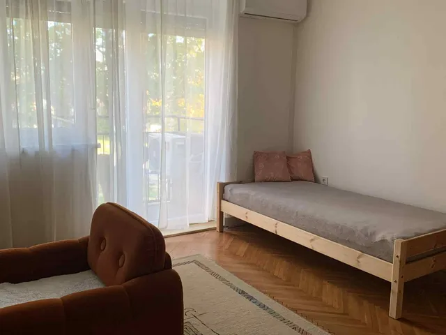 Kiadó lakás Pécs, Egyetemváros, Athinay u. 41 nm