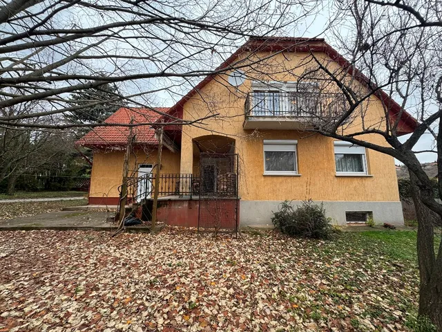 Eladó ház Pécs, Ürög 195 nm