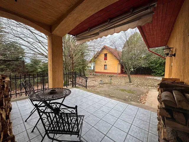 Eladó ház Pécs, Ürög 195 nm