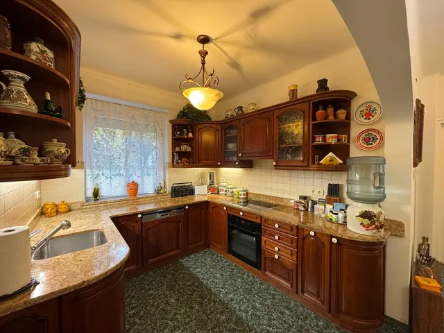 Eladó ház Pécs, Ürög 195 nm