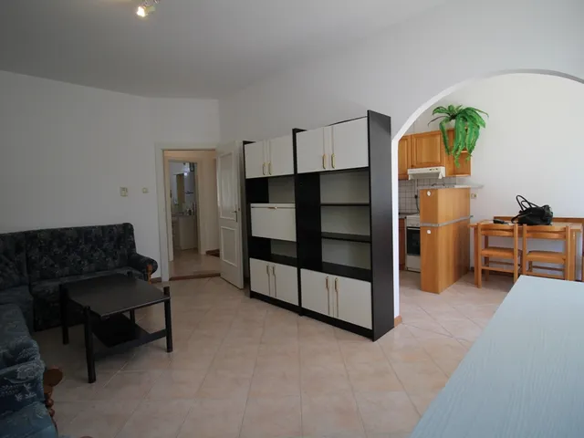 Kiadó lakás Pécs, Donátus, Fábián Béla 8 48 nm