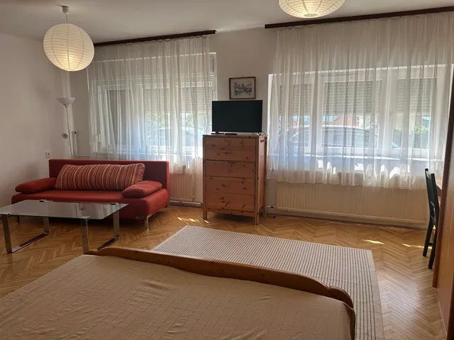 Kiadó lakás Pécs, Belváros 51 nm