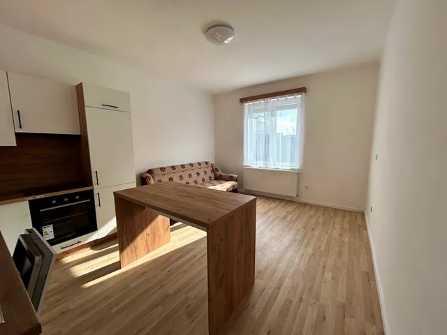 Eladó lakás Pécs, Uránváros, Hajnóczy u 50 nm