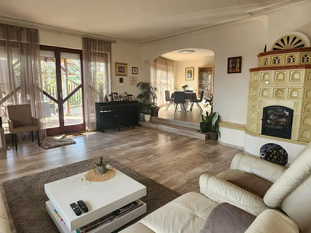 Eladó ház Pécs, Havihegy 360 nm