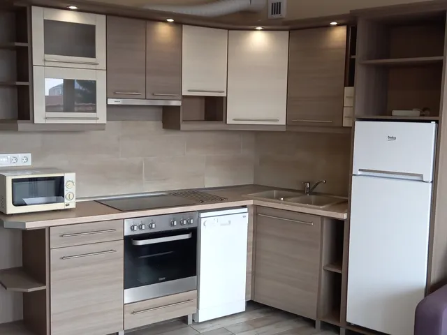 Kiadó lakás Pécs, Egyetemváros, Hungária utca 16. 60 nm