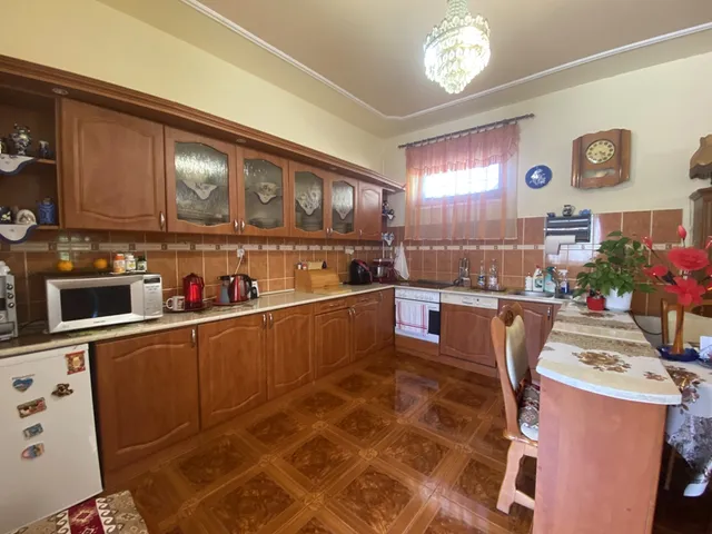 Eladó ház Pécs, Málom 140 nm