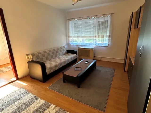 Kiadó lakás Pécs, Ledina 48 nm