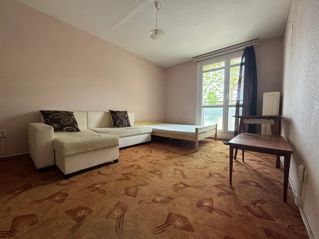 Kiadó lakás Pécs, Egyetemváros 35 nm