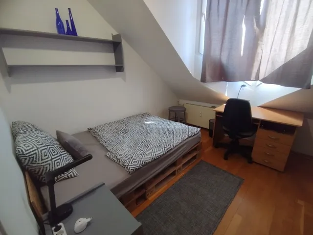 Kiadó lakás Pécs, Belváros 72 nm