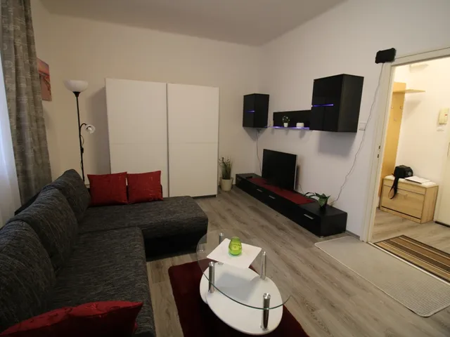 Kiadó lakás Pécs, Uránváros, Kőrösi-Csoma Sándor 28 nm