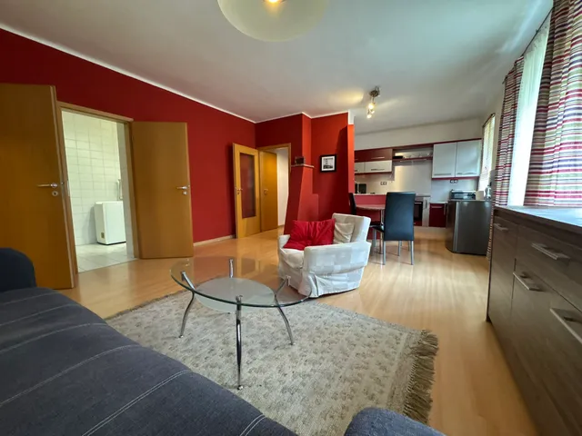 Kiadó lakás Pécs, Mecsekoldal 82 nm
