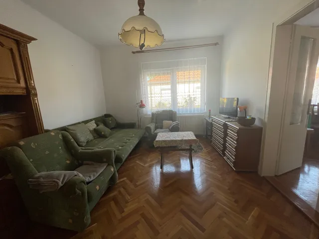 Kiadó ház Pécs, Ispitaalja 80 nm