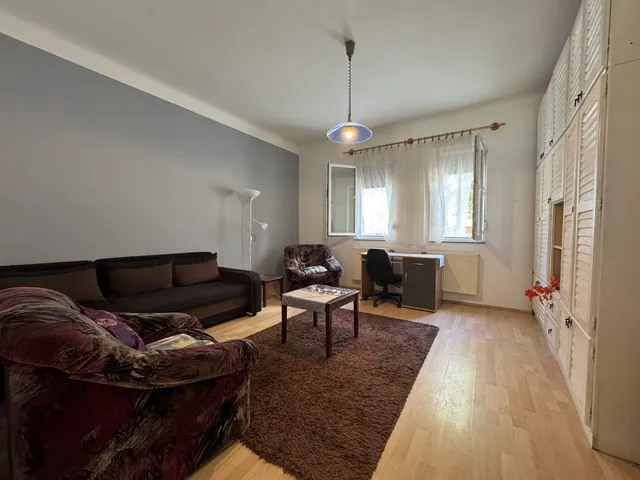 Kiadó lakás Pécs, Belváros, Légszeszgyár 40 nm