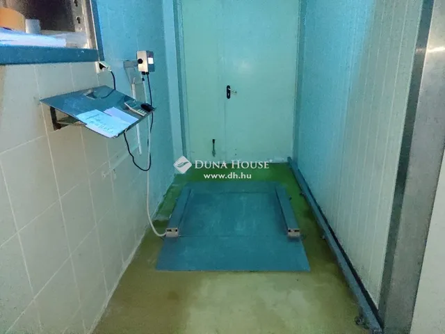 Eladó kereskedelmi és ipari ingatlan Fonyód 3622 nm