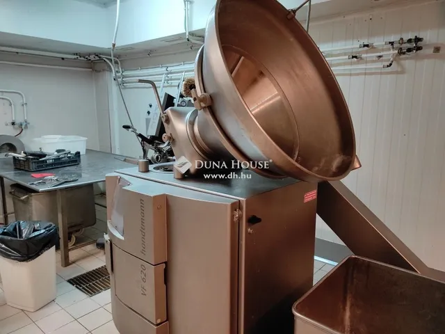 Eladó kereskedelmi és ipari ingatlan Fonyód 3622 nm