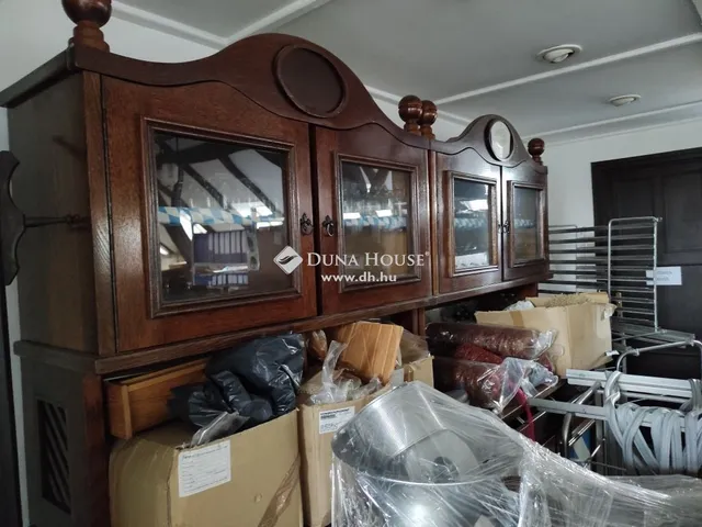 Eladó kereskedelmi és ipari ingatlan Fonyód 3622 nm