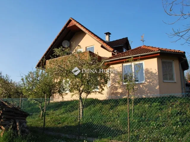 Eladó ház Kisberény 226 nm