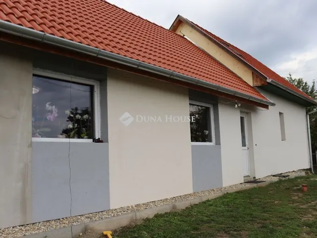 Eladó ház Gyugy 108 nm