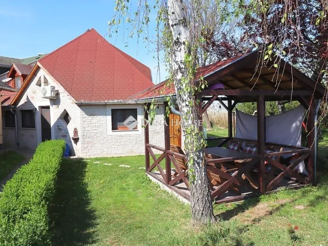 Eladó nyaraló Fonyód 103 nm