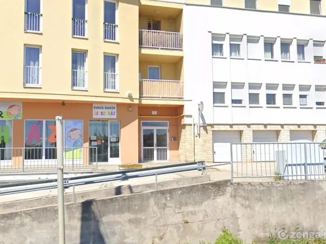 Eladó lakás Szekszárd, Újváros 58 nm