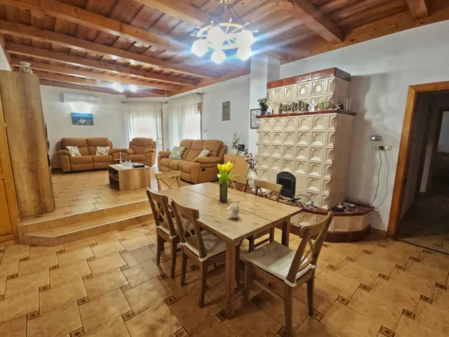 Eladó ház Mikepércs 120 nm