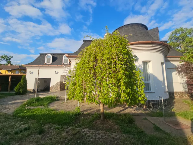 Eladó ház Hajdúszoboszló 270 nm