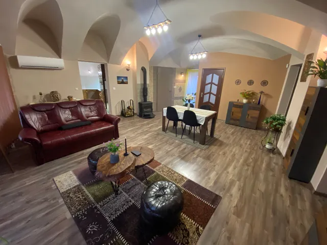 Eladó ház Lábatlan, Damjanich utca 34/A 133 nm