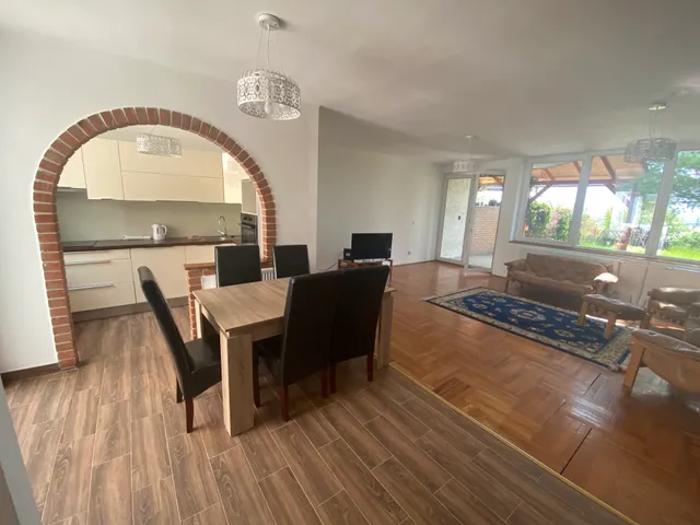 Eladó ház Esztergom, Szenttamás 220 nm