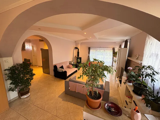 Eladó ház Csolnok, Leányvári utca 120 nm