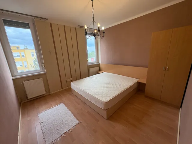 Eladó lakás Esztergom, Esztergom-Kertváros, Szalézi út 13/B 76 nm