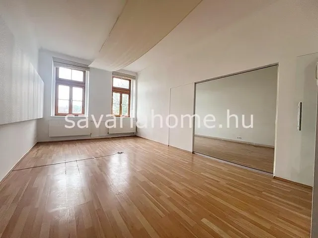 Kiadó kereskedelmi és ipari ingatlan Szombathely, Belváros 60 nm