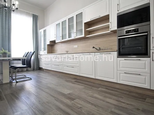 Kiadó lakás Szombathely, Belváros 115 nm