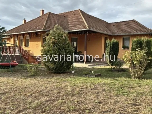Eladó ház Káld 145 nm