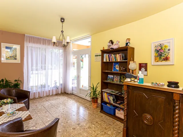 Eladó kereskedelmi és ipari ingatlan Abaliget 330 nm