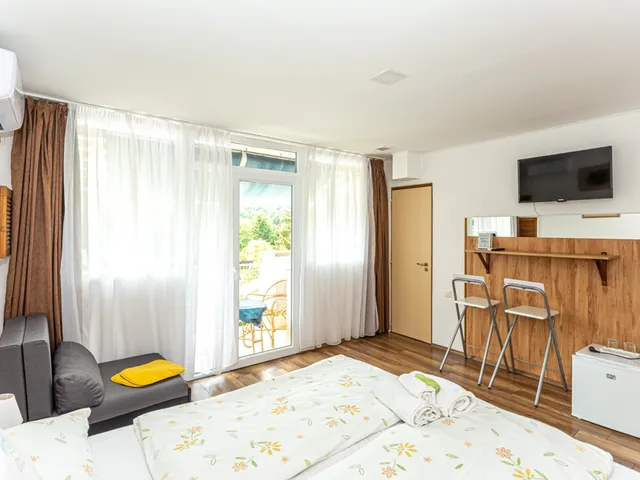 Eladó kereskedelmi és ipari ingatlan Abaliget 330 nm