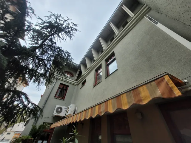 Eladó kereskedelmi és ipari ingatlan Pécs, Belváros 972 nm