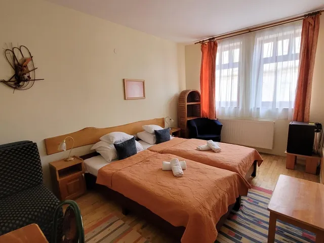 Eladó kereskedelmi és ipari ingatlan Pécs, Belváros 972 nm