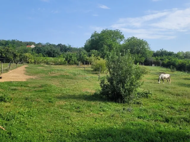 Eladó telek Keszü 994 nm