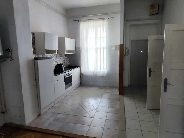 Eladó lakás Pécs, Belváros 61 nm