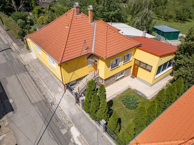 Eladó ház Pécs, Szabolcsfalu 186 nm