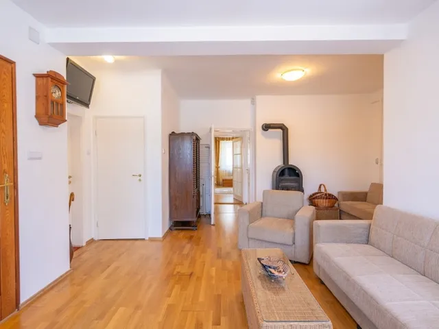 Eladó ház Pécs, Szabolcsfalu 186 nm